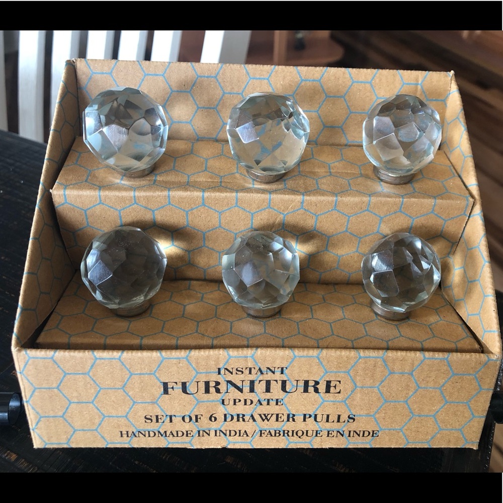 Handmade glass drawer pulls 6 count 💎💎💎